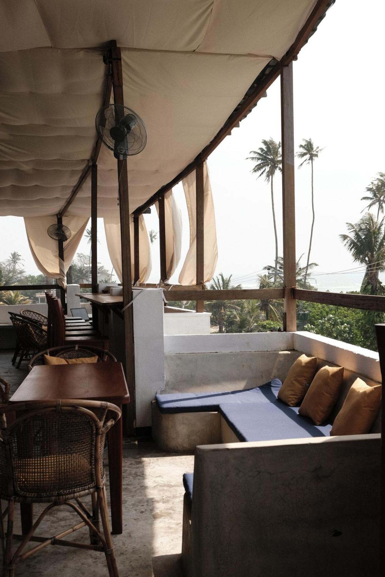 Ruma Surf Hotel Ahangama Exterior photo
